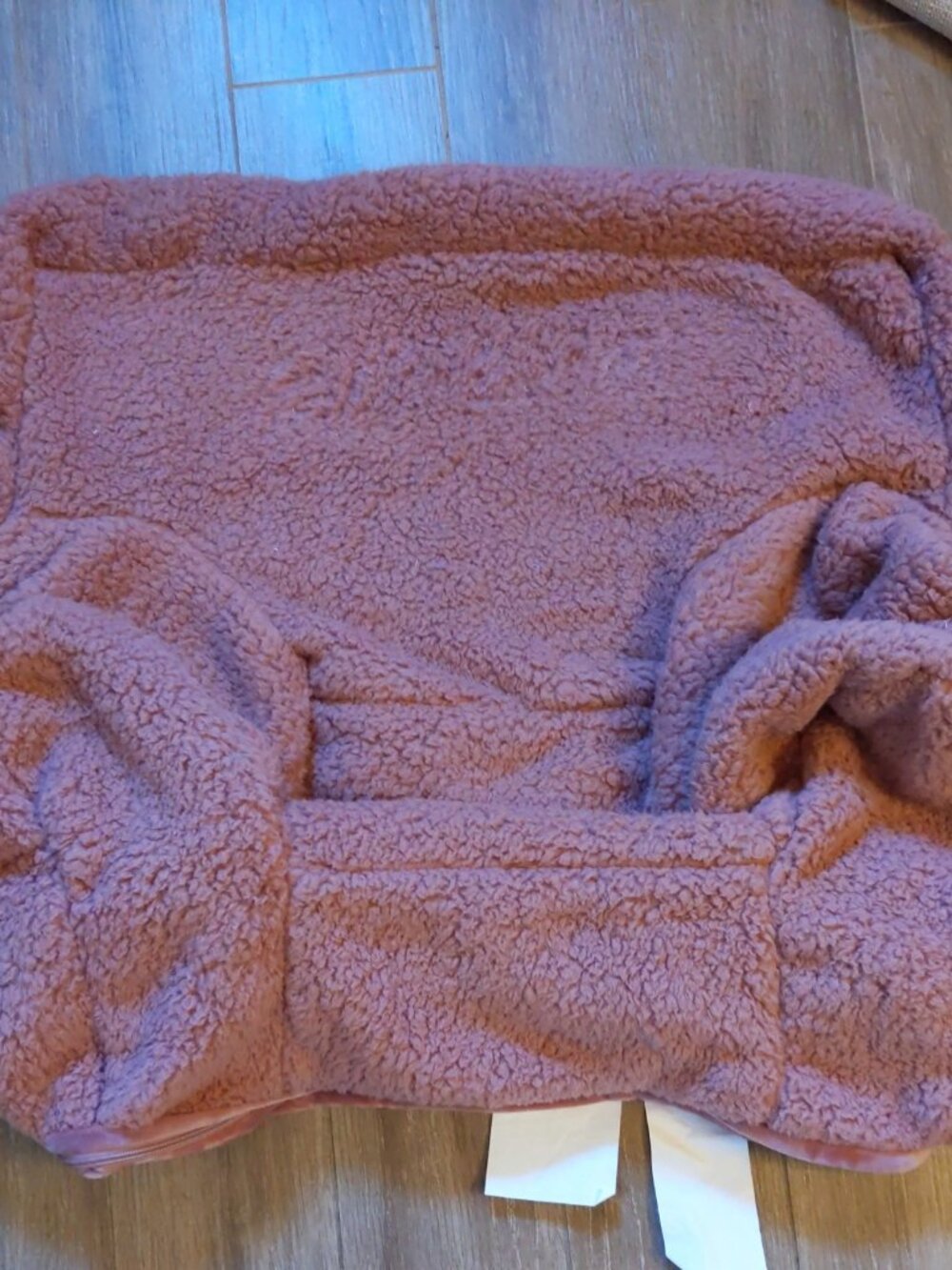 pottery barn kids anywhere cover pink berry sherpa mono remove doesn't show